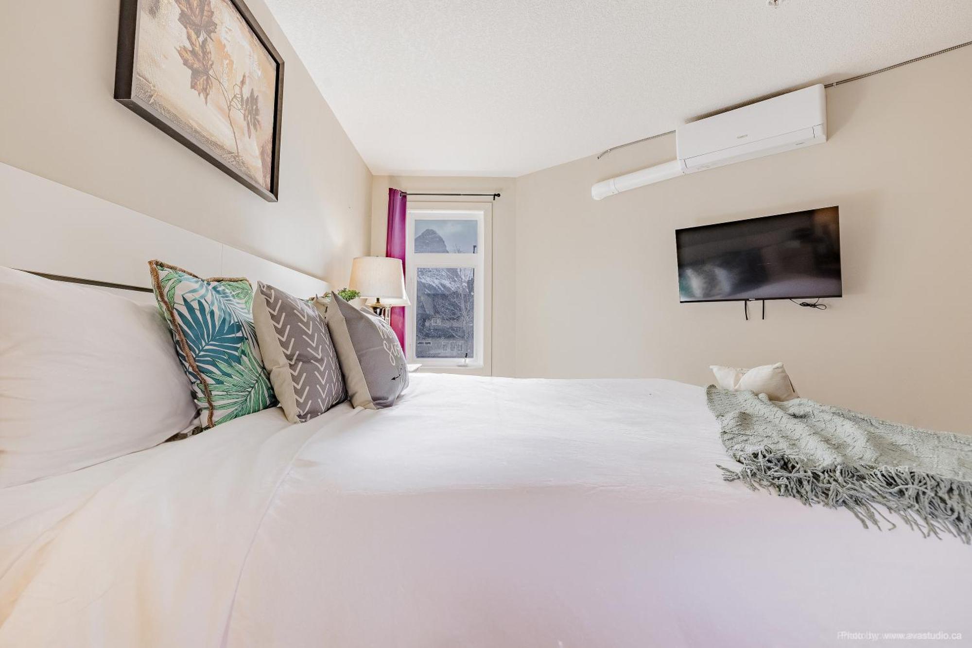 Lovely Mountain View 2 Bedroom Suite Canmore Ngoại thất bức ảnh