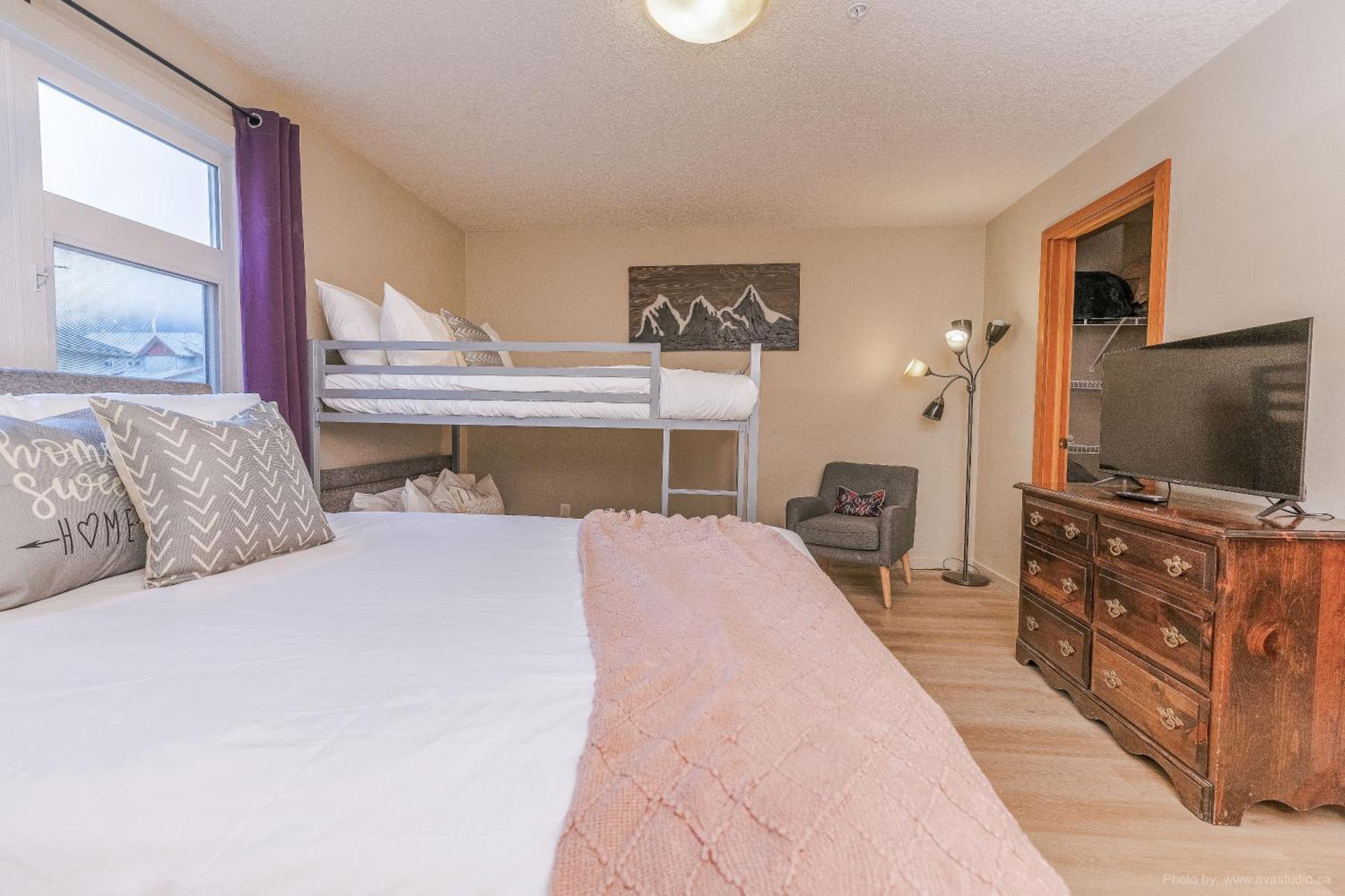 Lovely Mountain View 2 Bedroom Suite Canmore Ngoại thất bức ảnh
