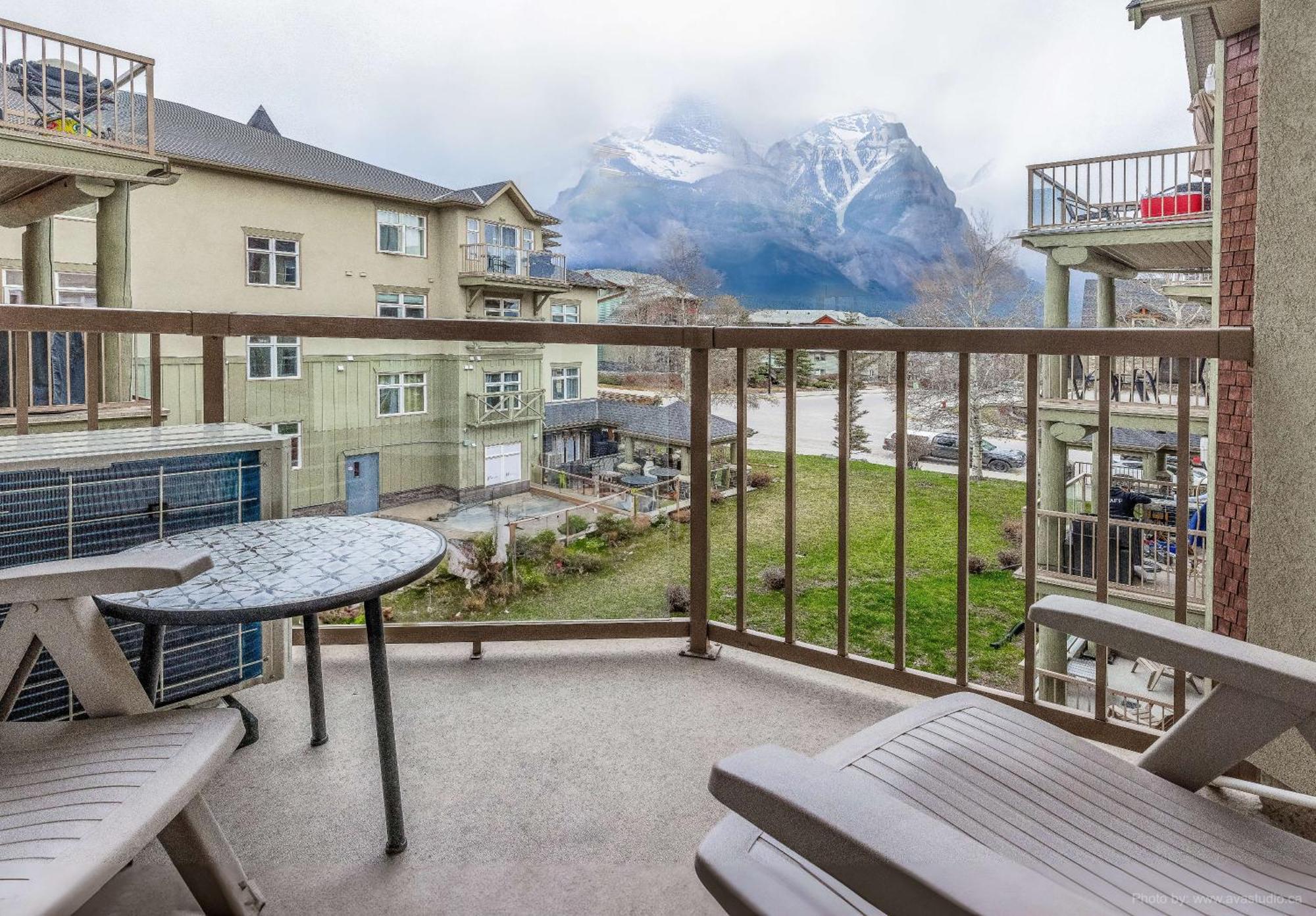 Lovely Mountain View 2 Bedroom Suite Canmore Ngoại thất bức ảnh